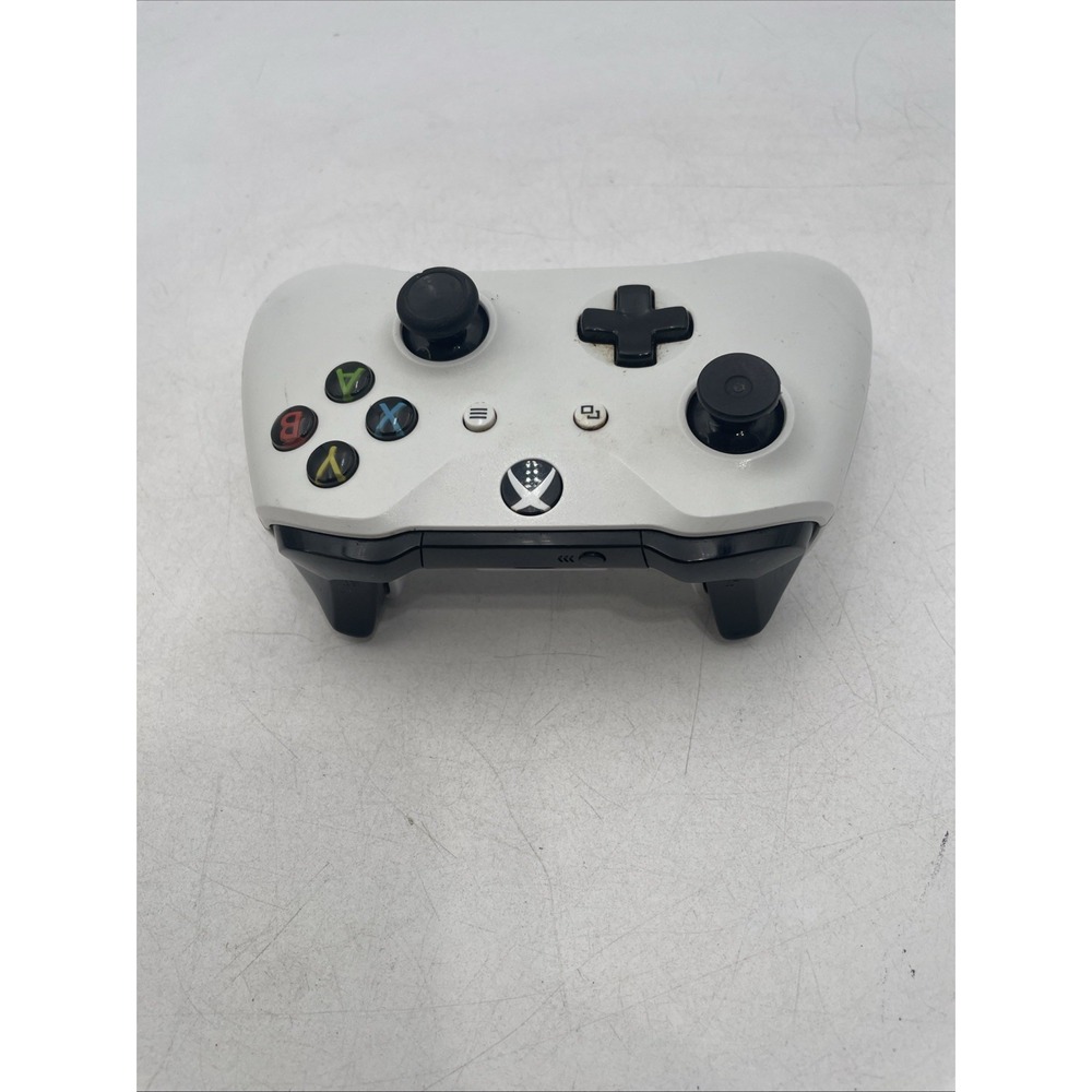 XBOX ONE WIRELESS CONTROLLER***NO BATTERY COVER BLACK & WHITE/ 1708 - Picture 2 of 4